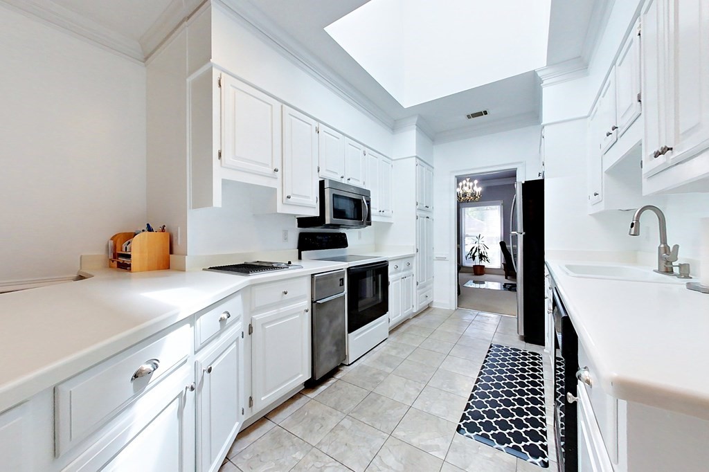 1035 Riverdale Drive