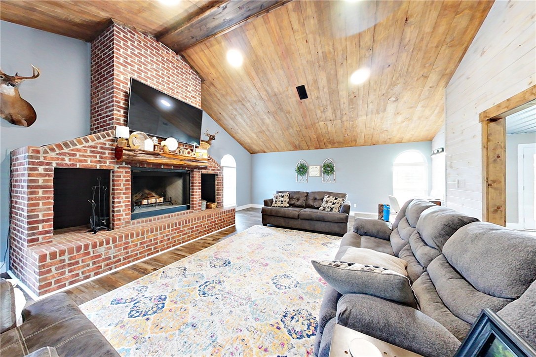 6195 Carter Drive