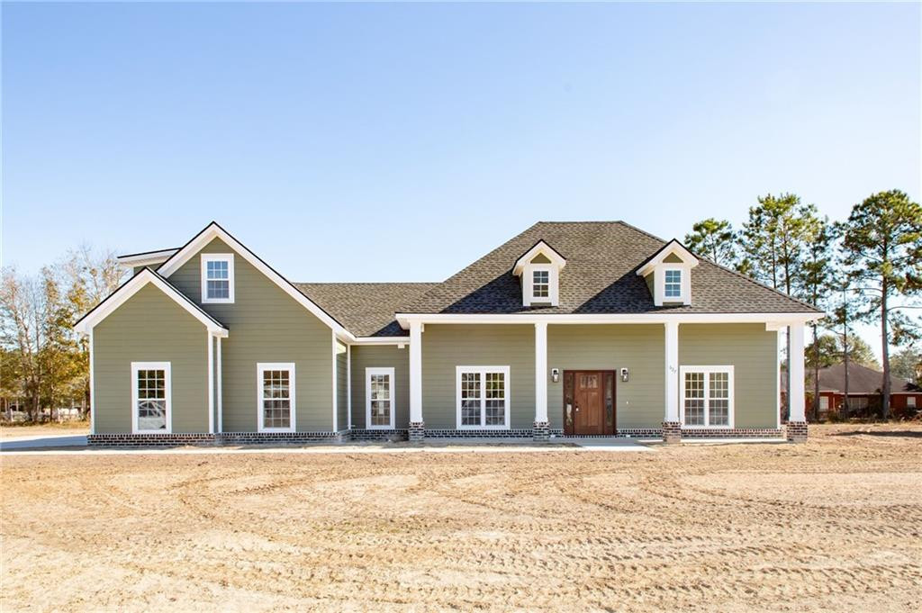 627 Saddle Circle