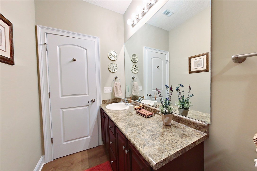 6628 Pine Ridge Circle