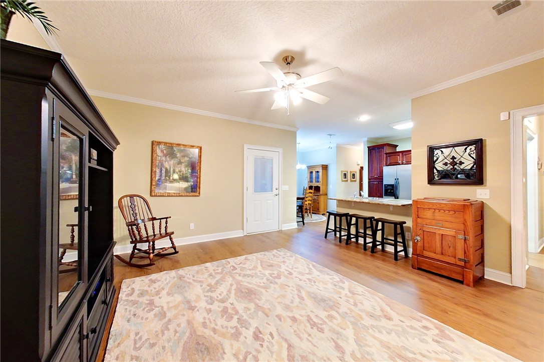 6628 Pine Ridge Circle