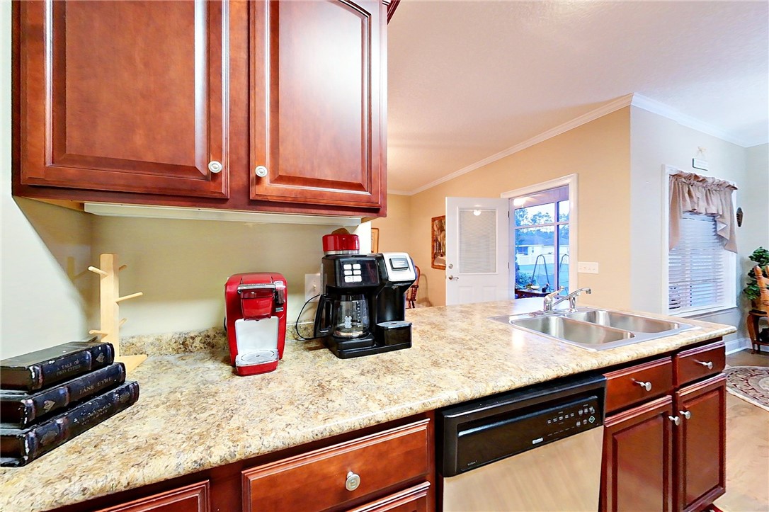 6628 Pine Ridge Circle