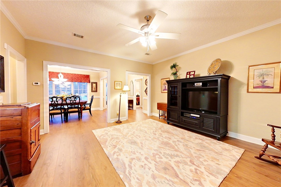6628 Pine Ridge Circle