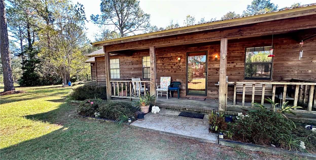 1595 Meadowood Drive