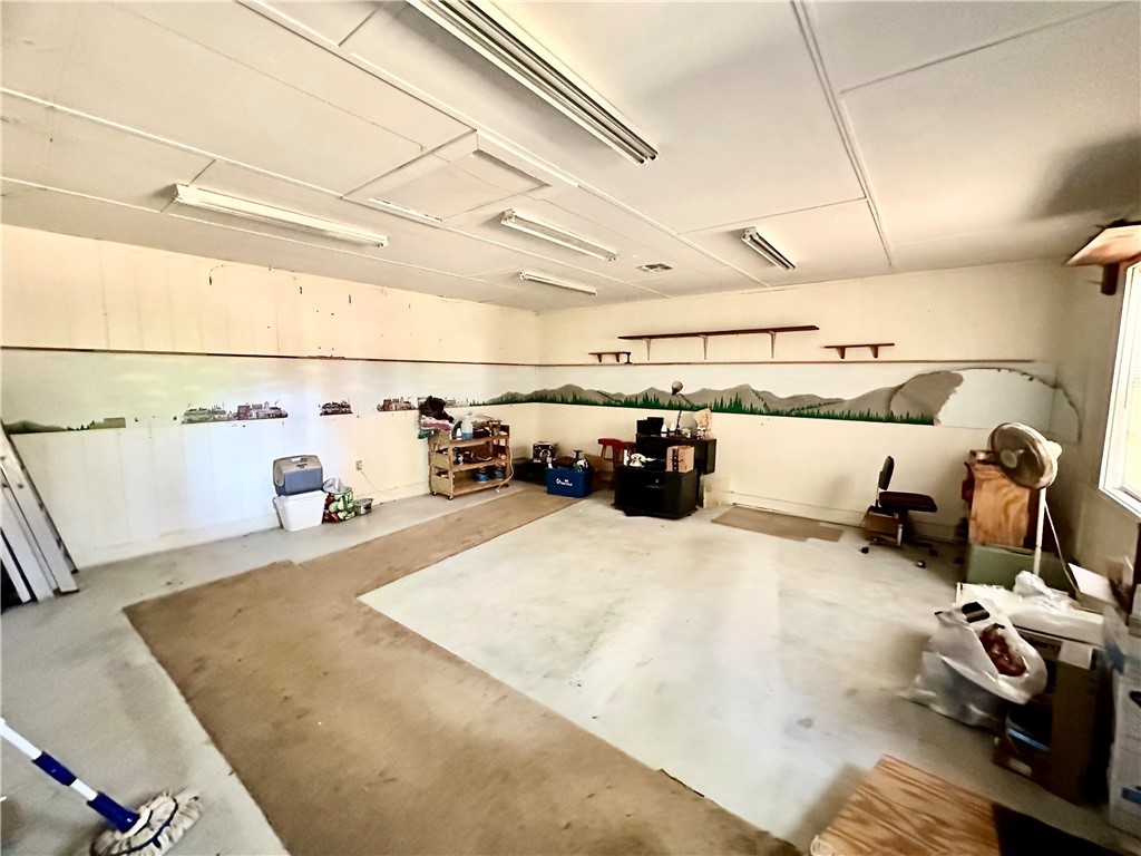 1595 Meadowood Drive