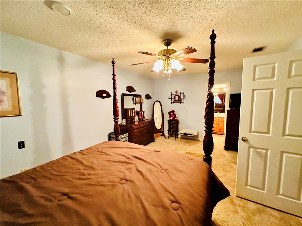 1595 Meadowood Drive