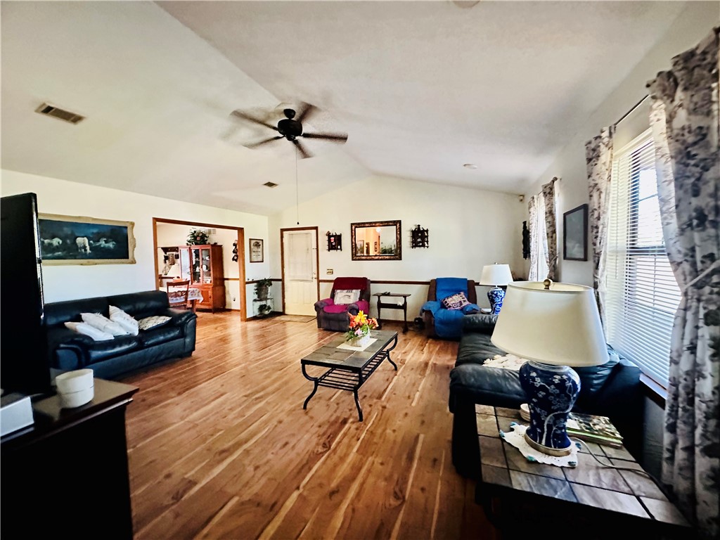 1595 Meadowood Drive