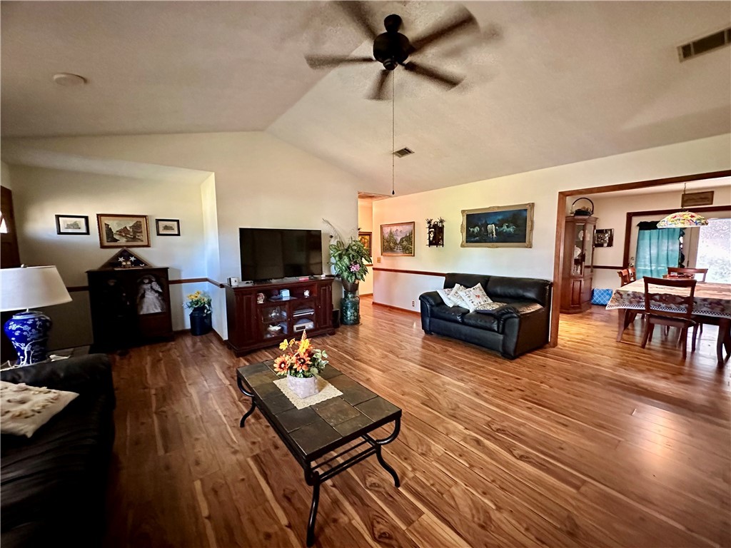 1595 Meadowood Drive