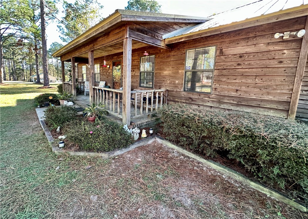 1595 Meadowood Drive