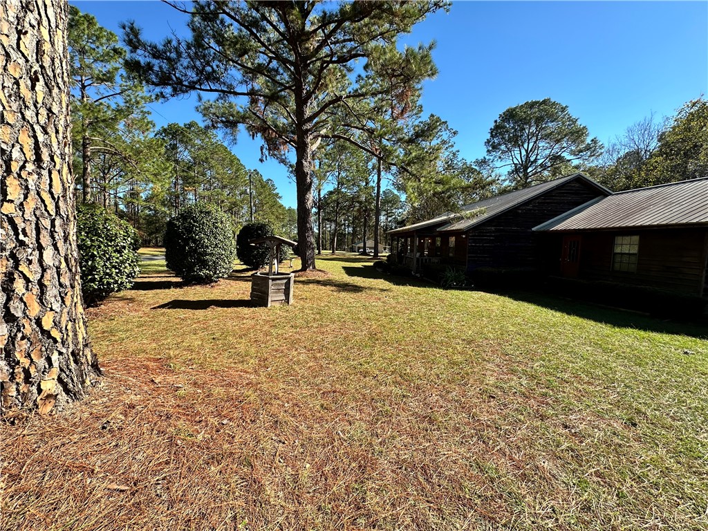 1595 Meadowood Drive