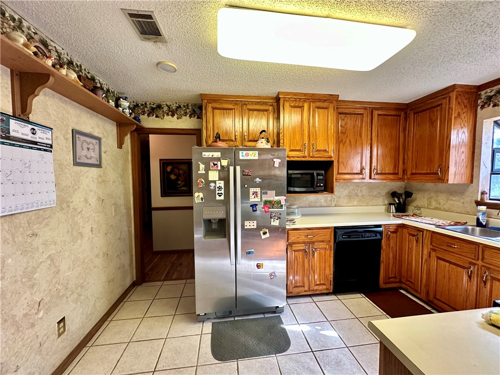 1595 Meadowood Drive