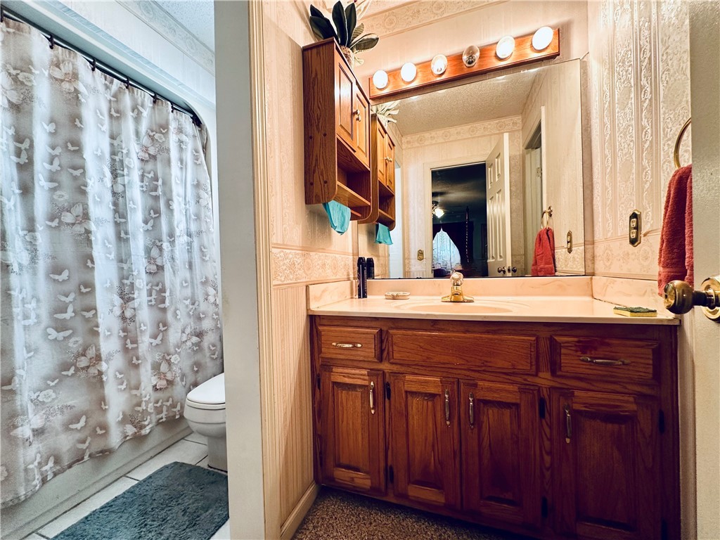 1595 Meadowood Drive