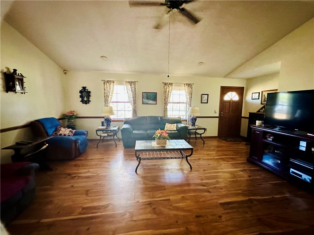 1595 Meadowood Drive