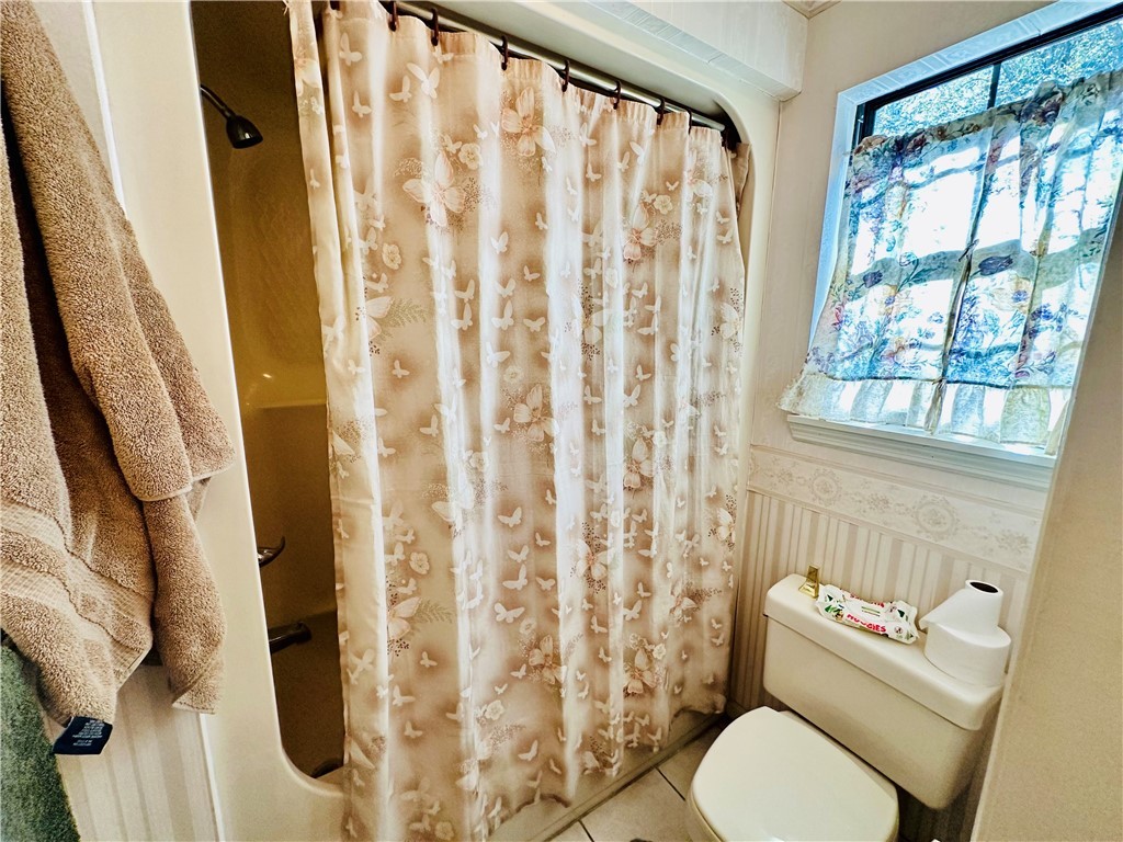 1595 Meadowood Drive