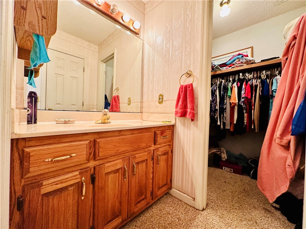 1595 Meadowood Drive