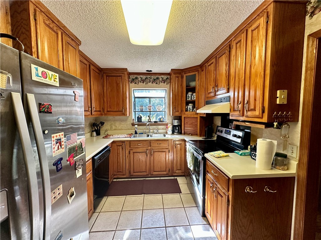 1595 Meadowood Drive