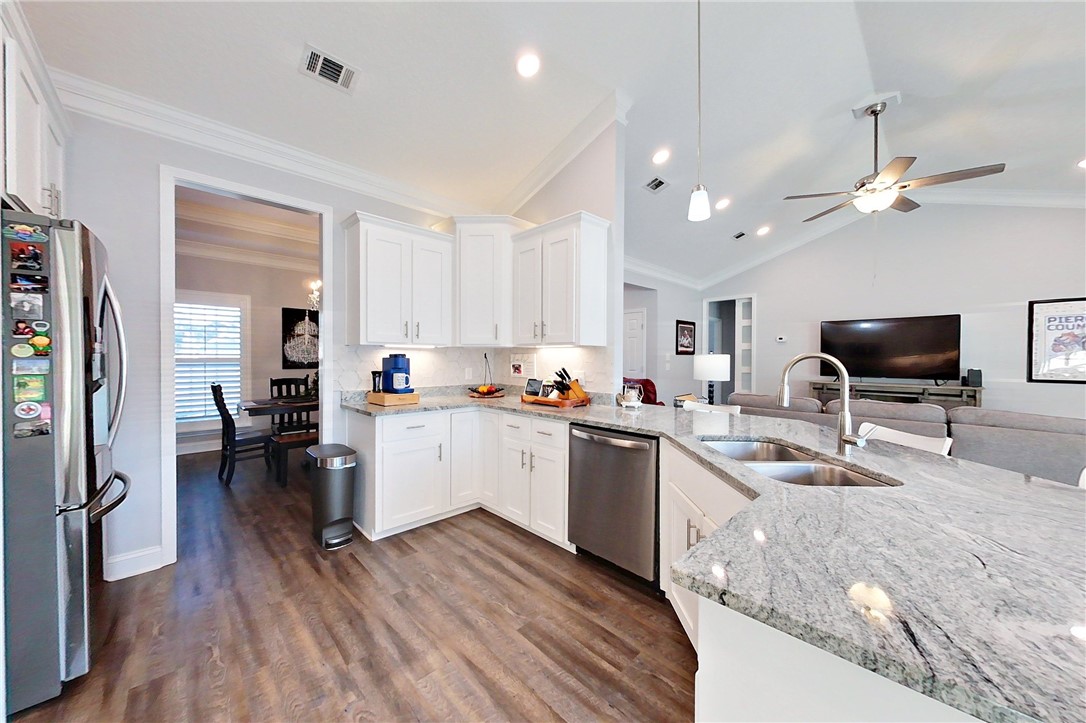 2410 Cobblestone Drive