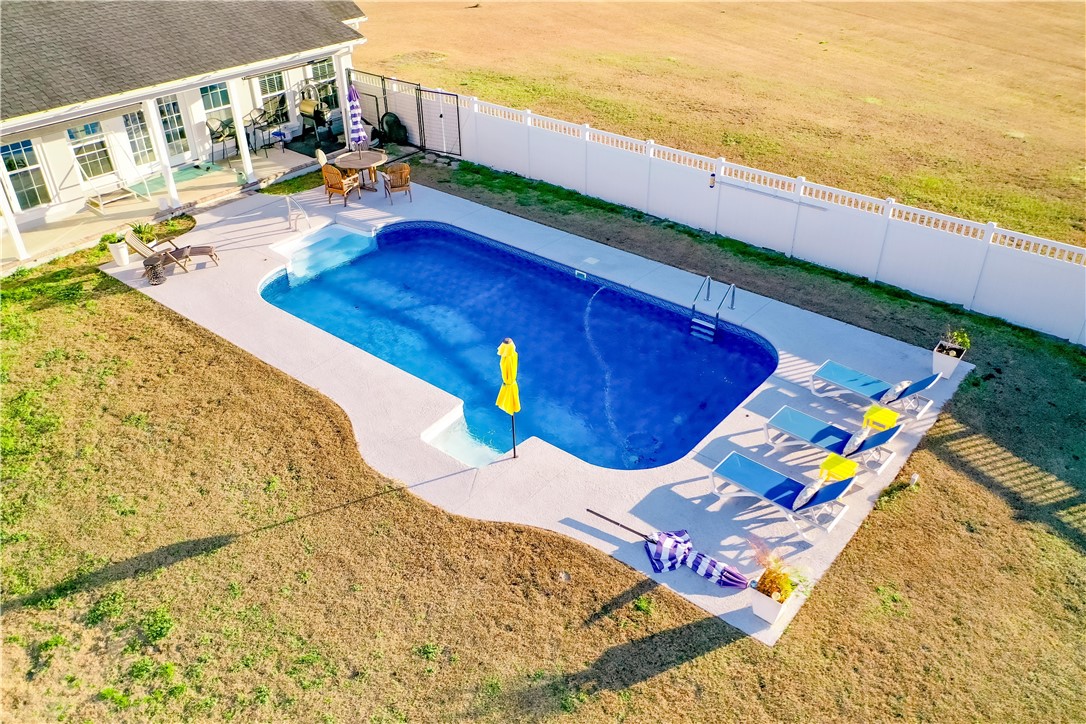 2410 Cobblestone Drive