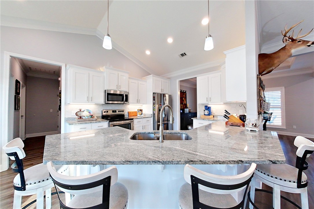 2410 Cobblestone Drive