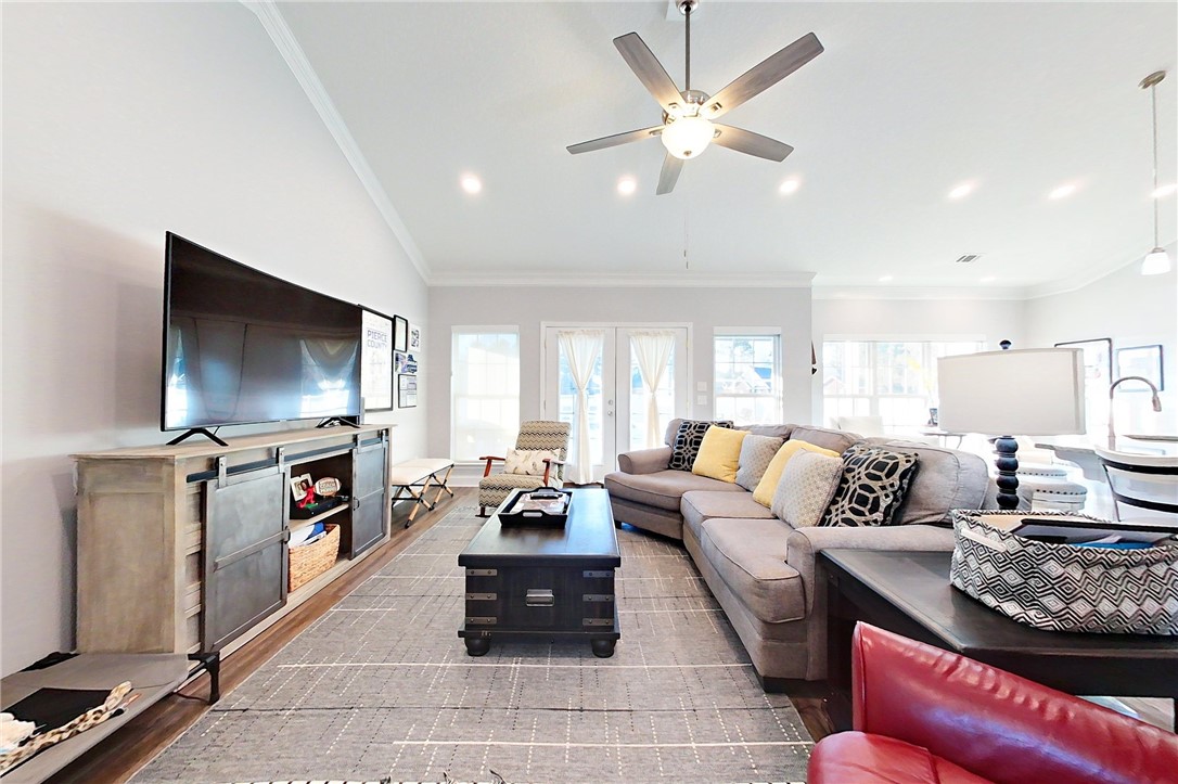 2410 Cobblestone Drive