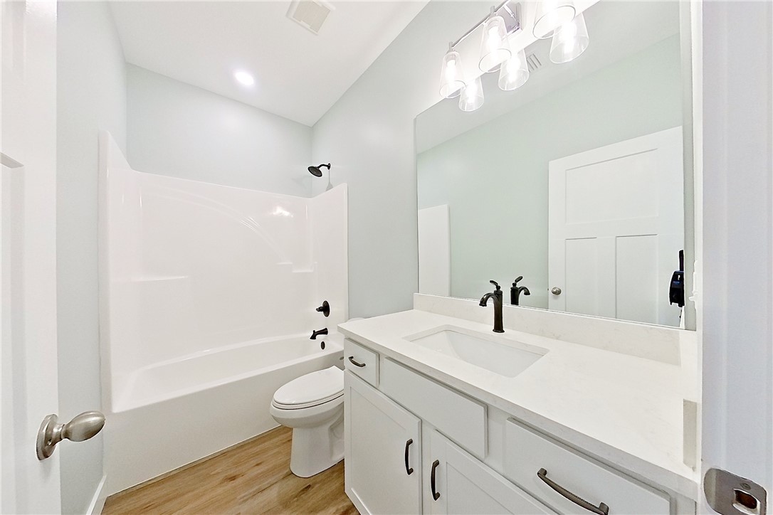 12 Bartram Lake Trail