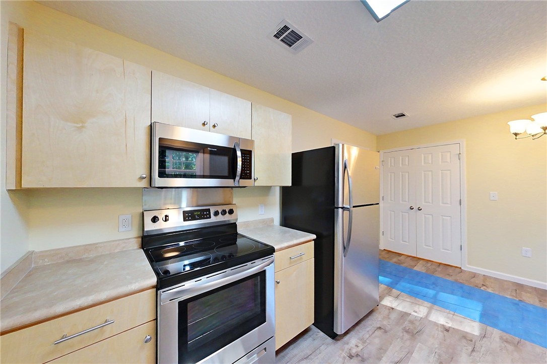 2962 South Lakeview Drive