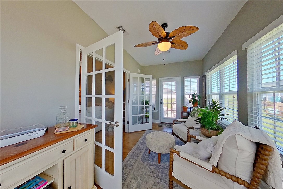 6610 Pine Ridge Circle