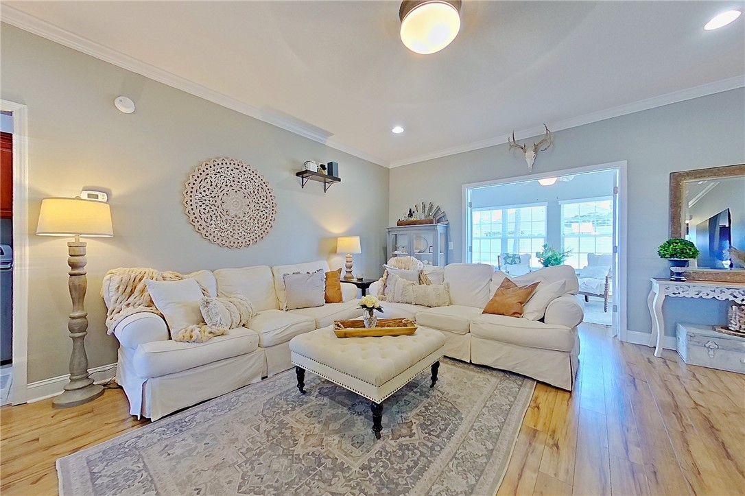 6610 Pine Ridge Circle
