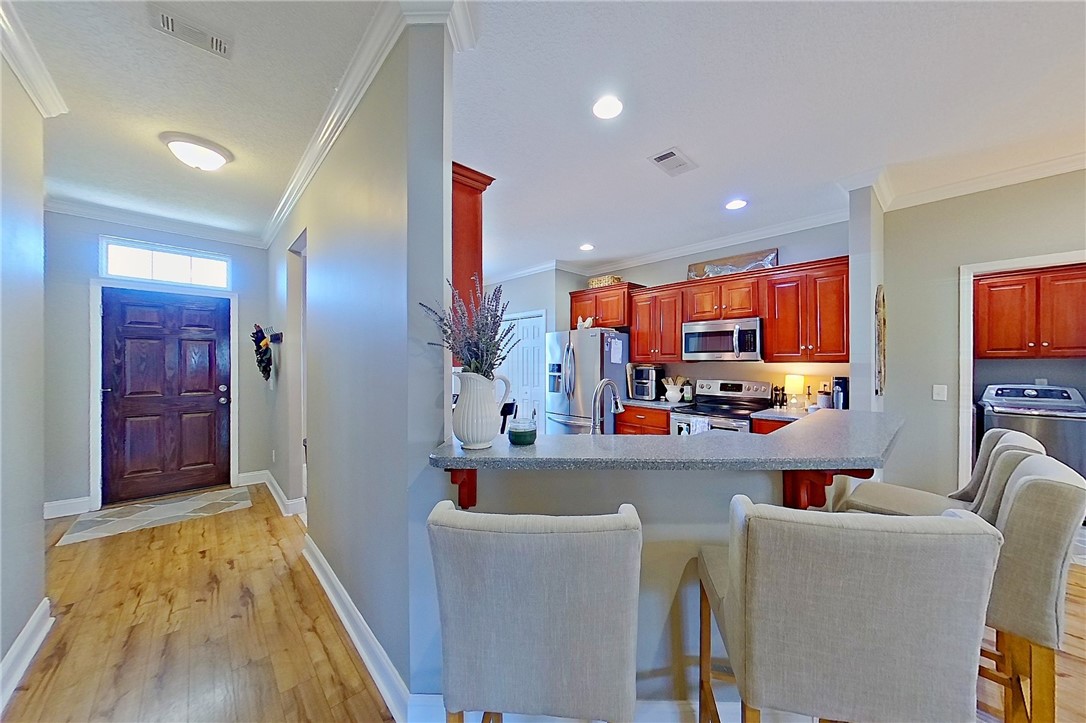6610 Pine Ridge Circle