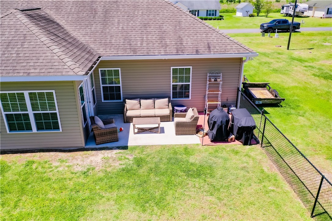 6610 Pine Ridge Circle