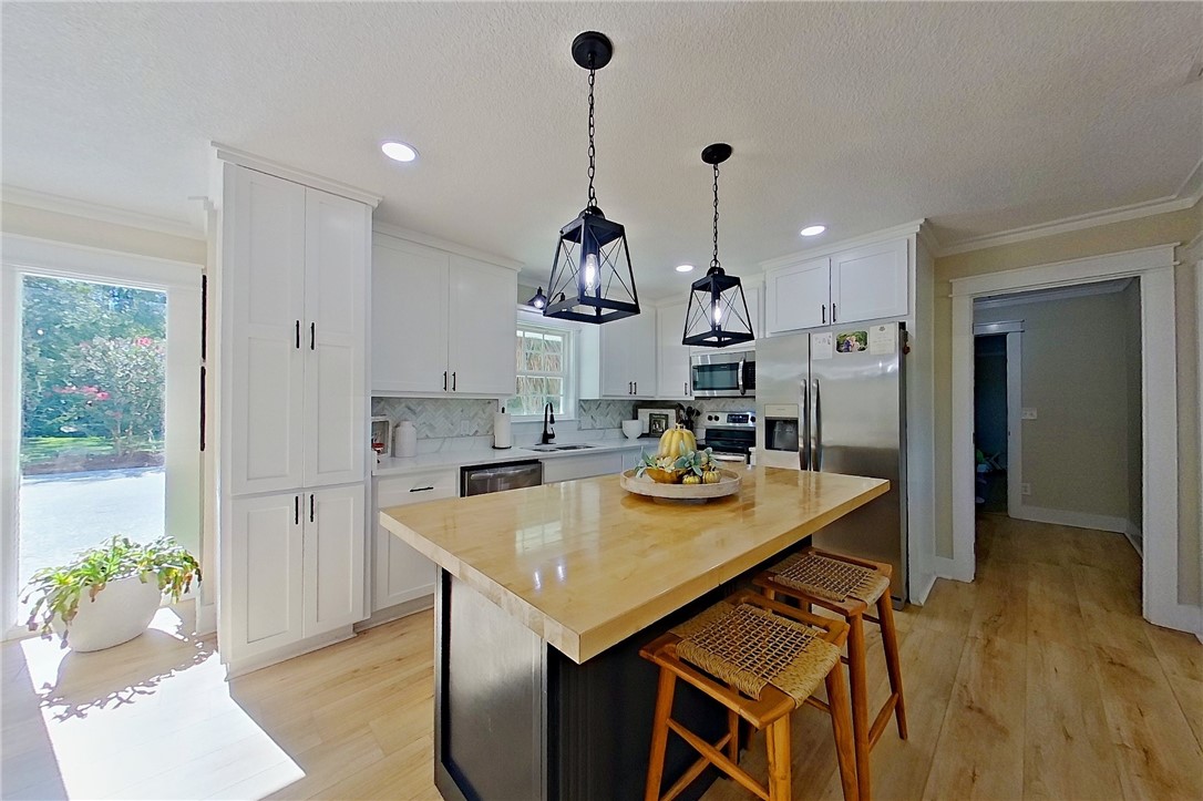 5725 Industrial Blvd