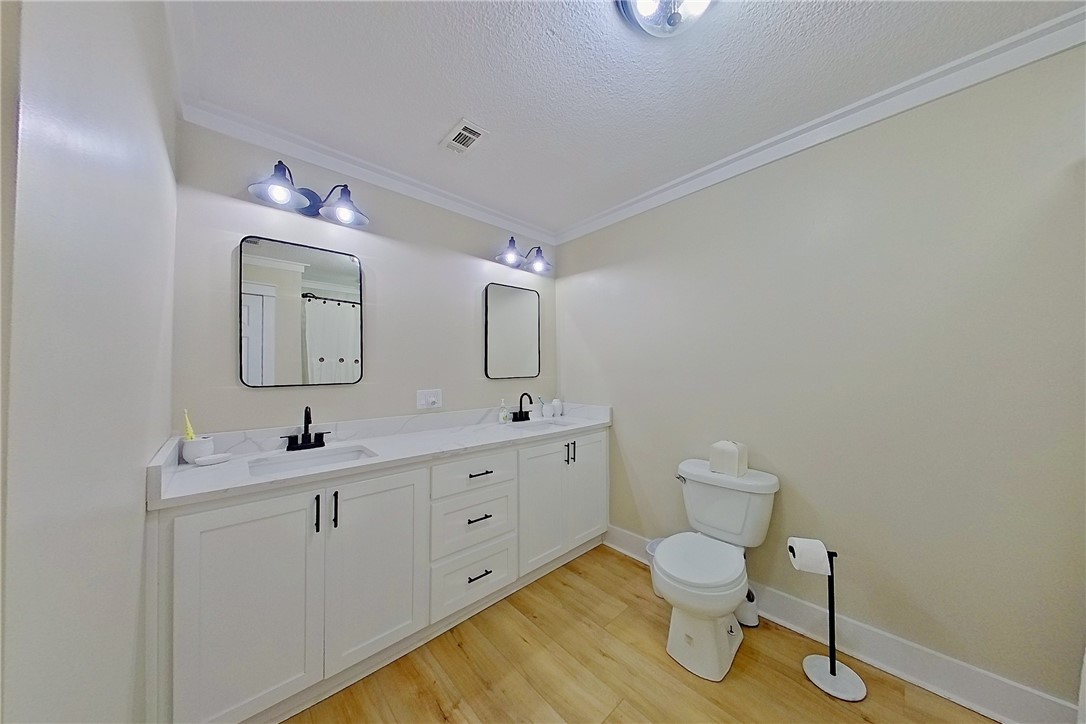 5725 Industrial Blvd