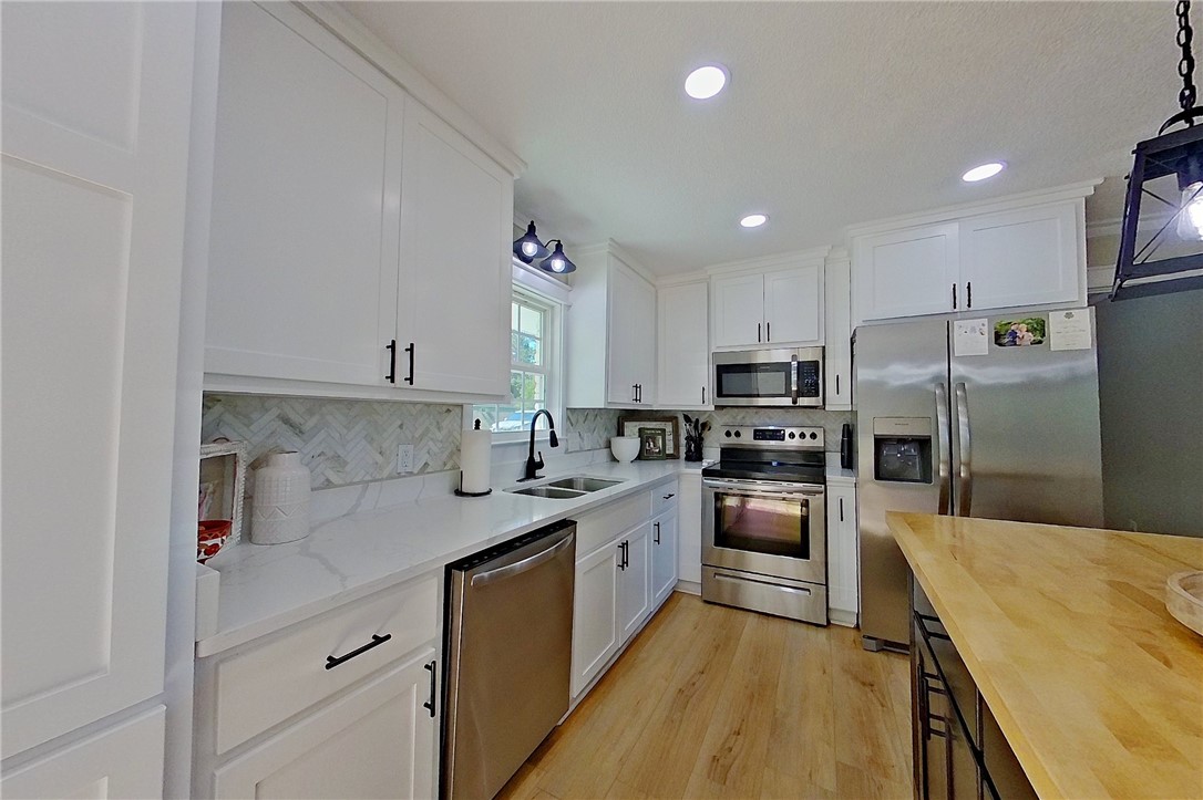 5725 Industrial Blvd