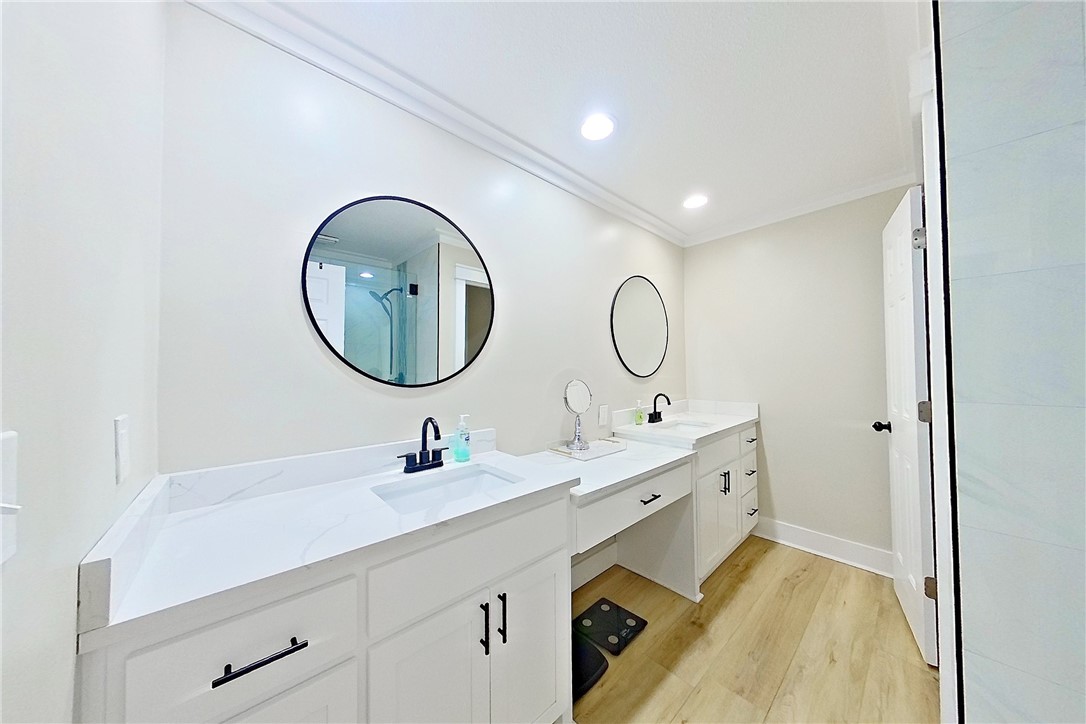 5725 Industrial Blvd