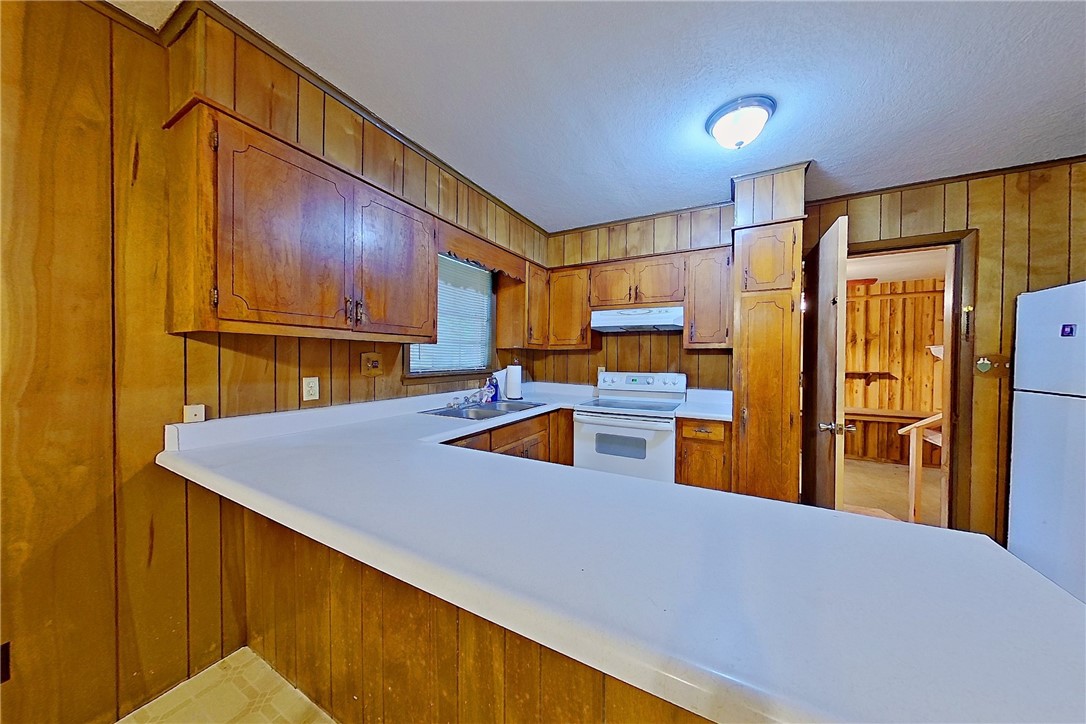6034 E Main Street