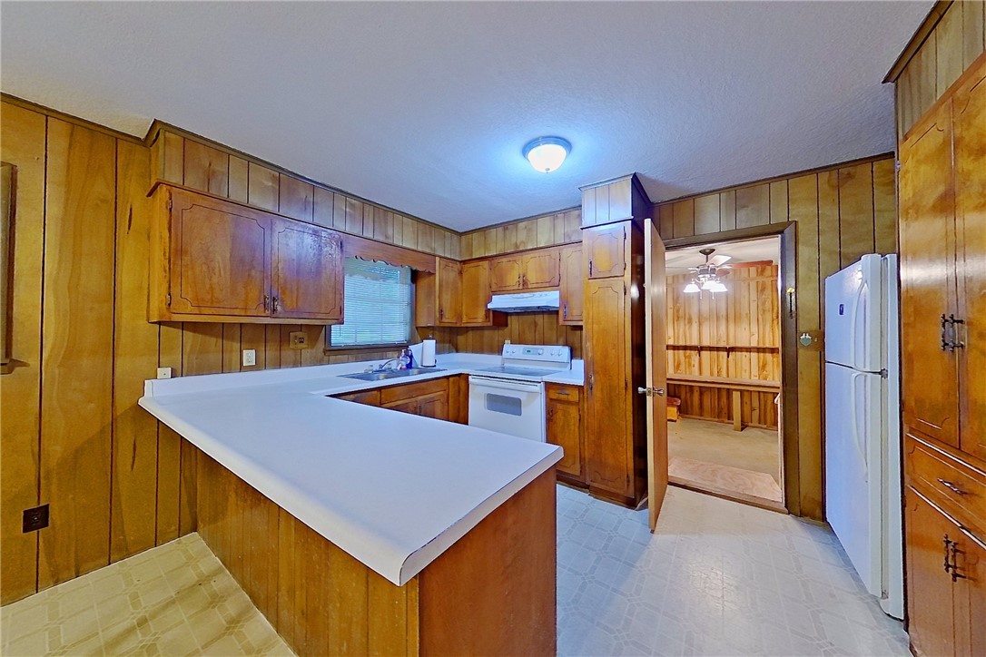 6034 E Main Street