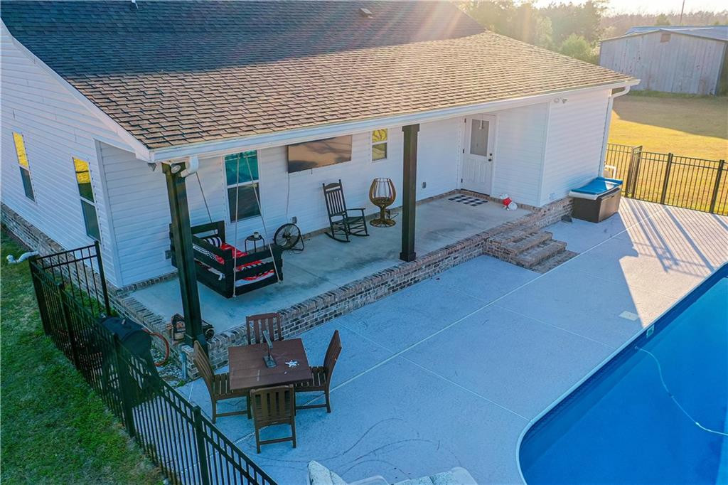 5512 Owens Road
