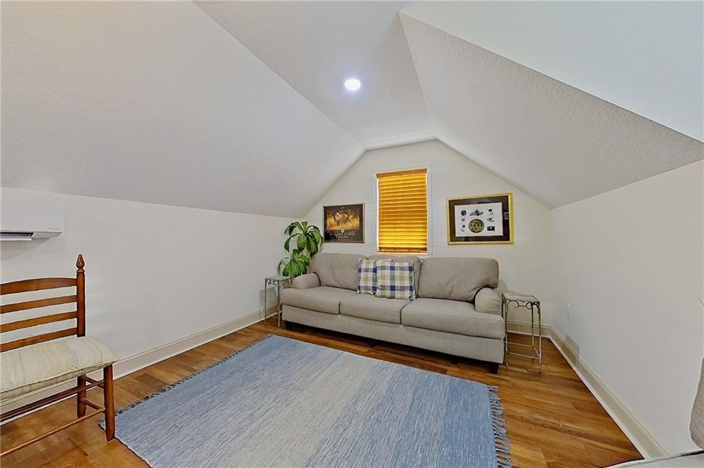 627 Saddle Circle