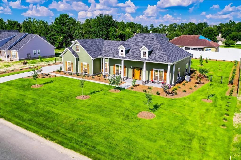627 Saddle Circle