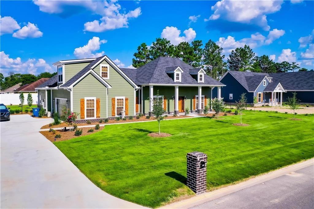 627 Saddle Circle