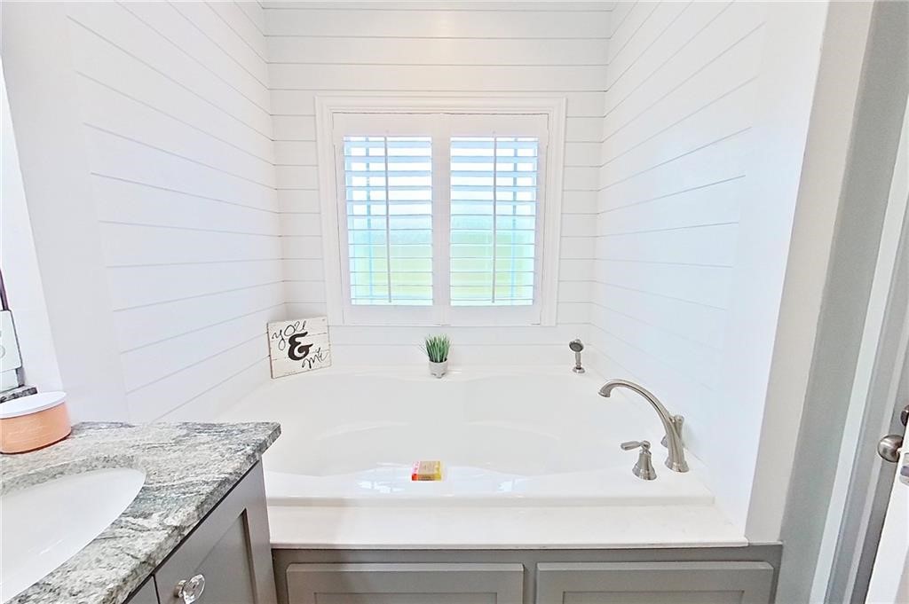 1296 N River Oaks Drive