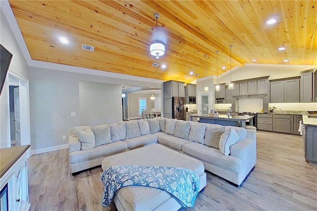 1296 N River Oaks Drive