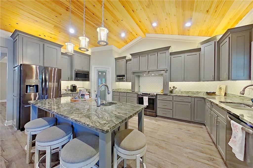 1296 N River Oaks Drive