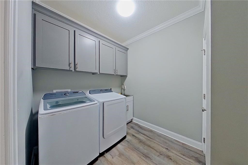 1296 N River Oaks Drive