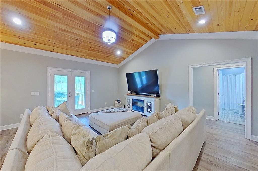 1296 N River Oaks Drive