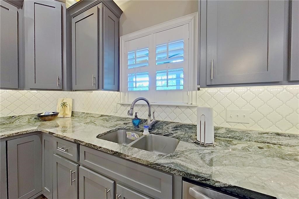 1296 N River Oaks Drive