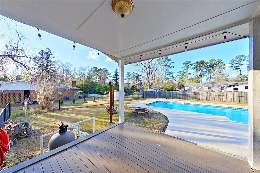 2158 Cherokee Street