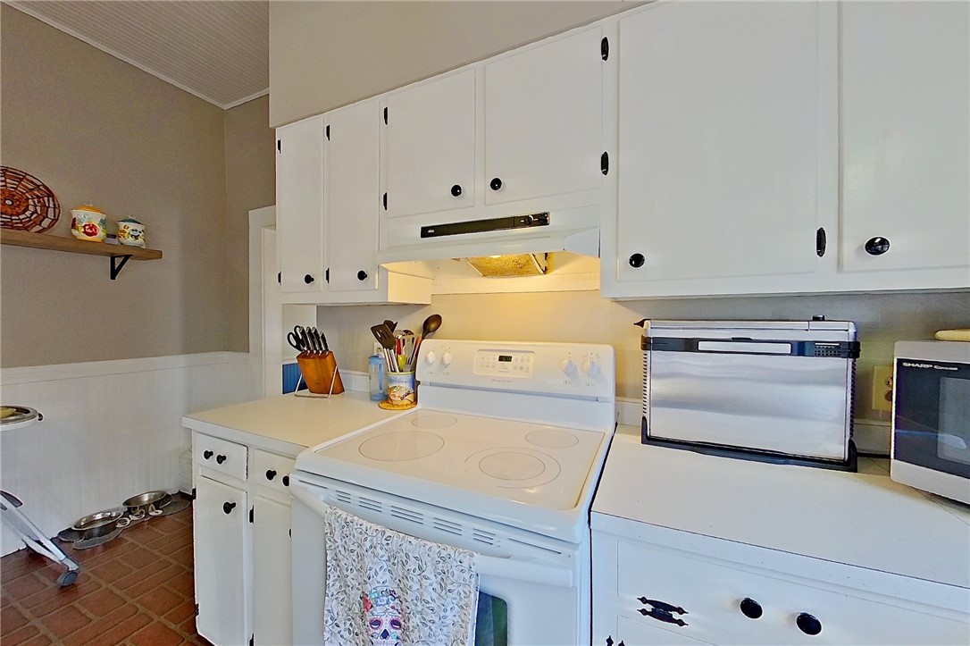 2158 Cherokee Street