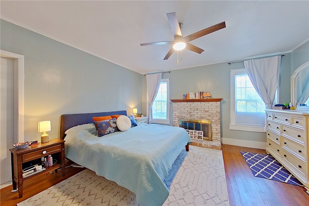 2158 Cherokee Street