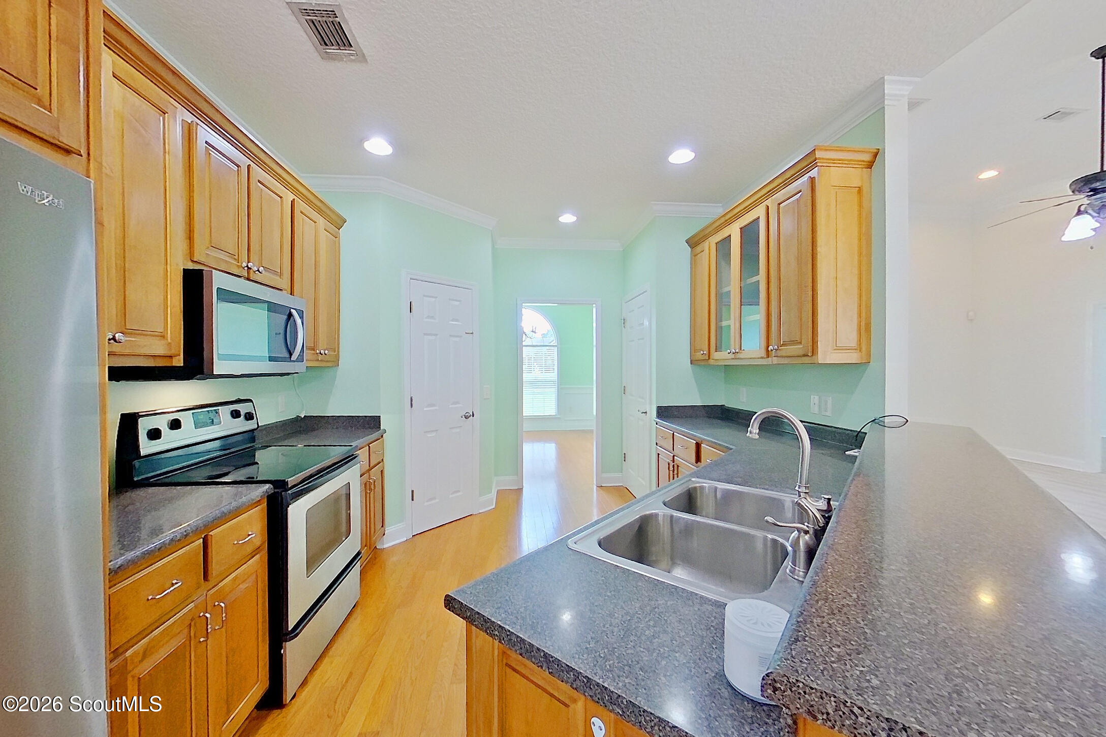 3952 Golfview Drive